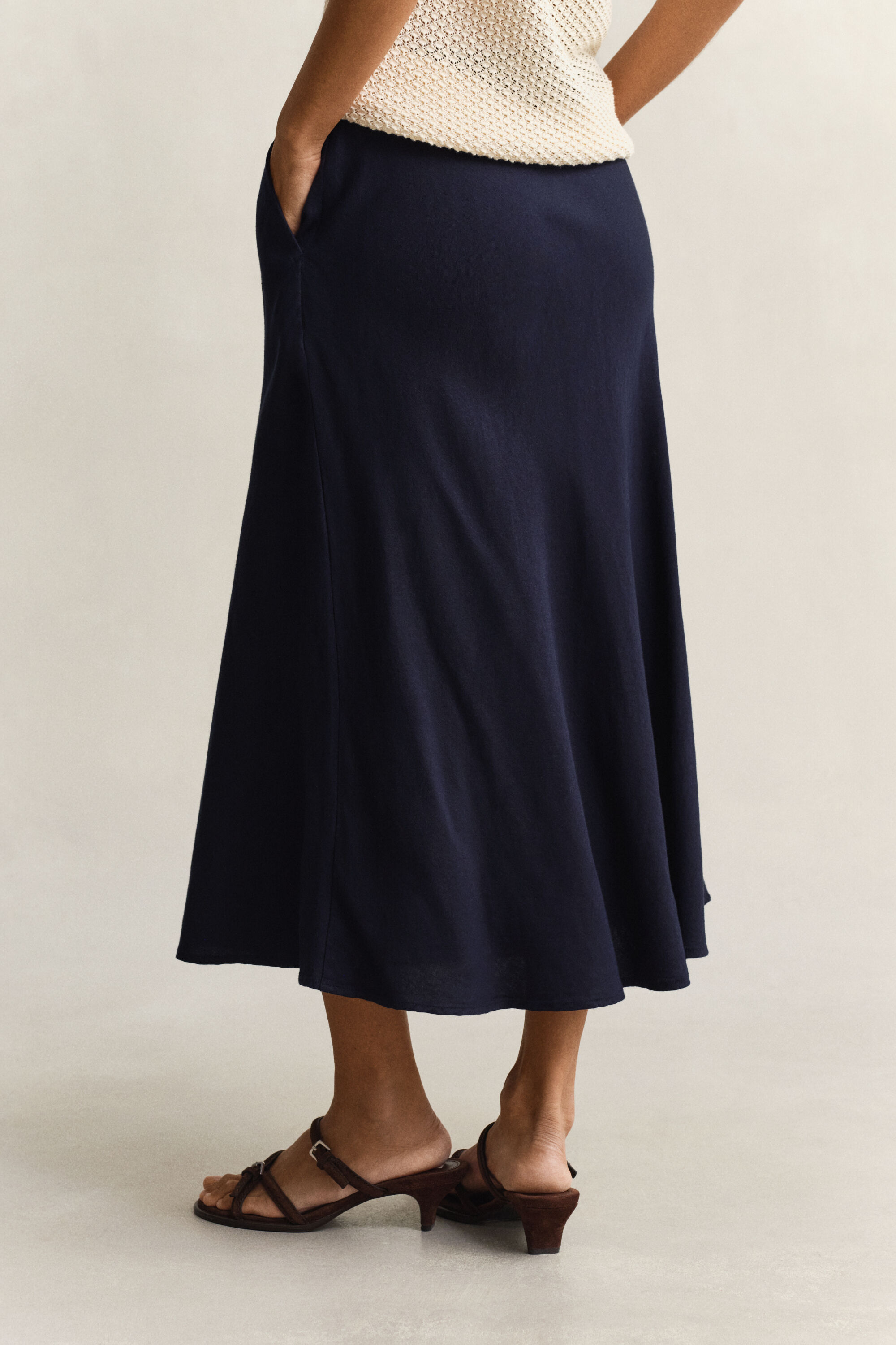 Gonna svasata in misto lino