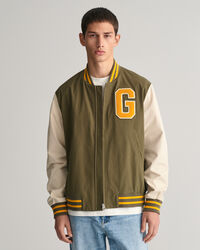 Leichte GANT Varsity Jacke