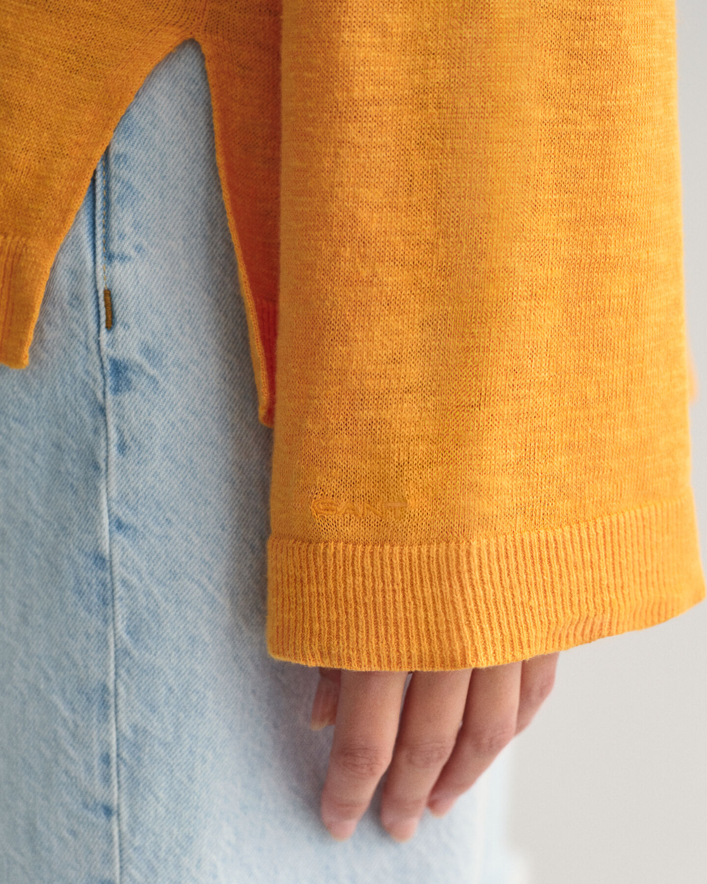 V-Neck Pullover aus Leinenmischgewebe