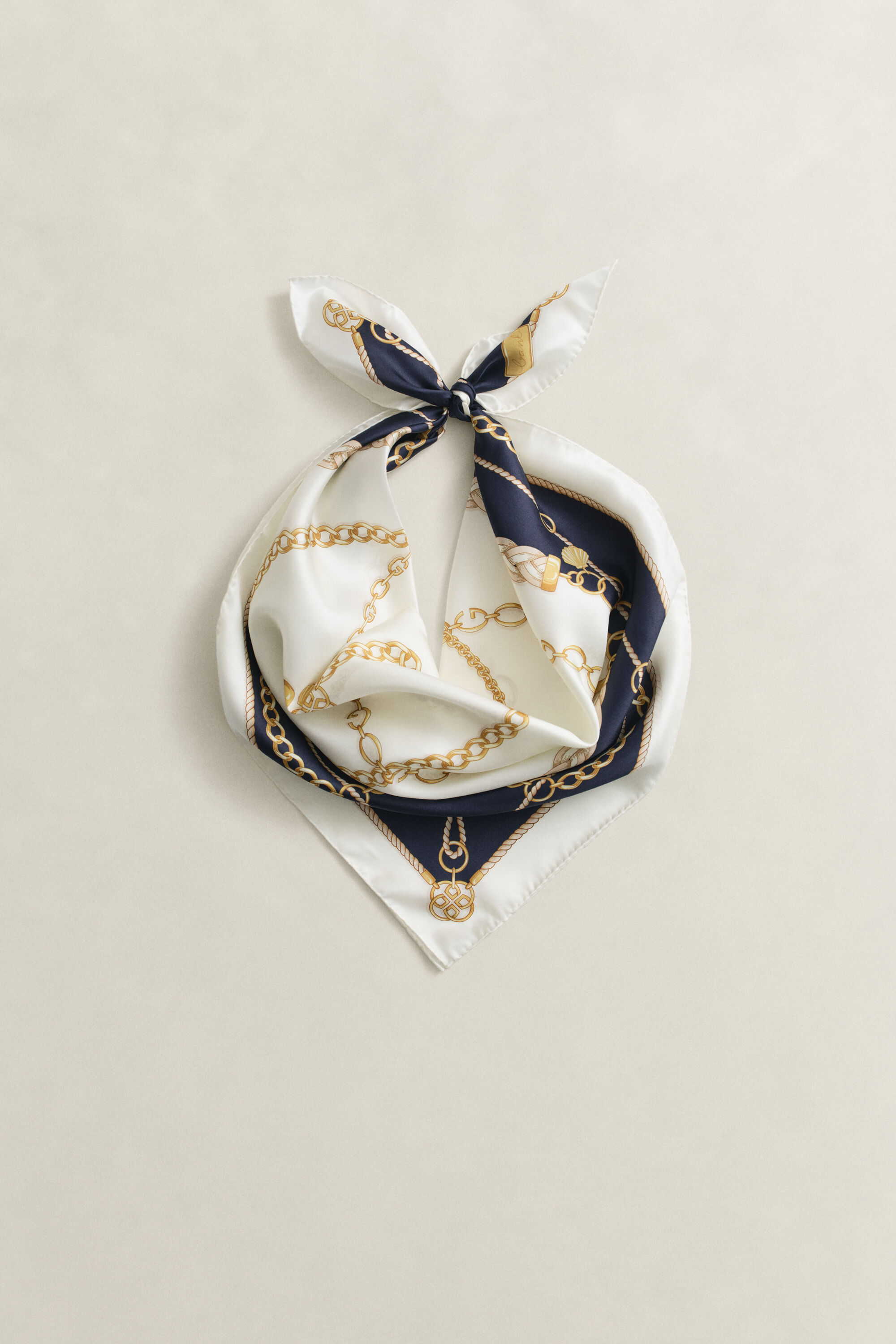 Foulard en soie à motif chaîne