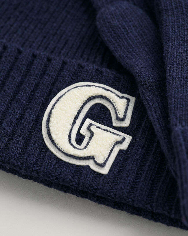 Beanie & Handschuhe mit G-Badge im Geschenkset