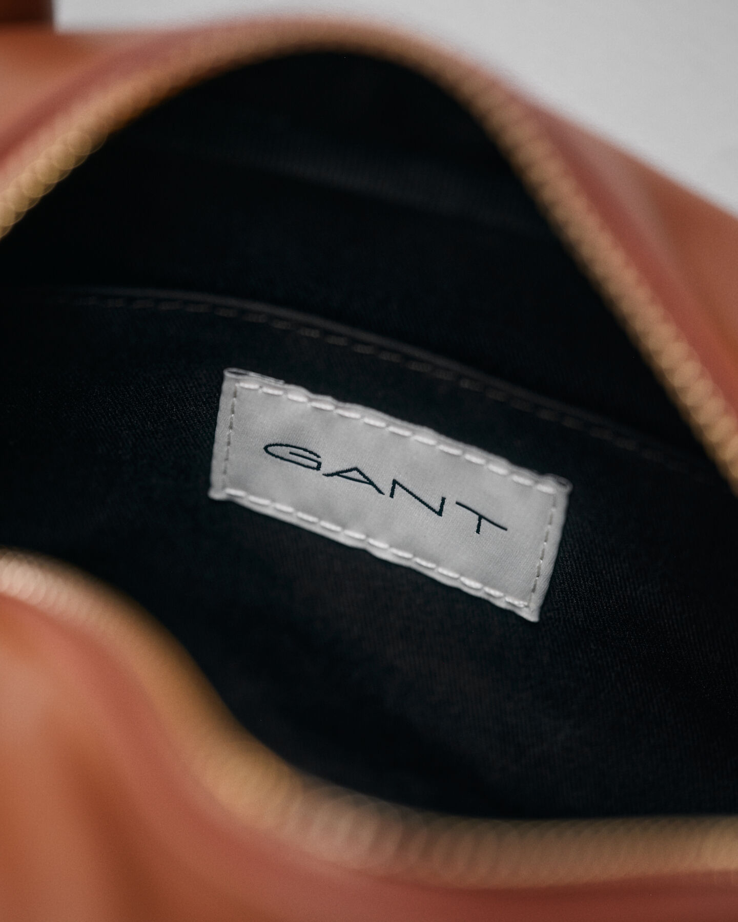 Kleine Iconic Ledertasche