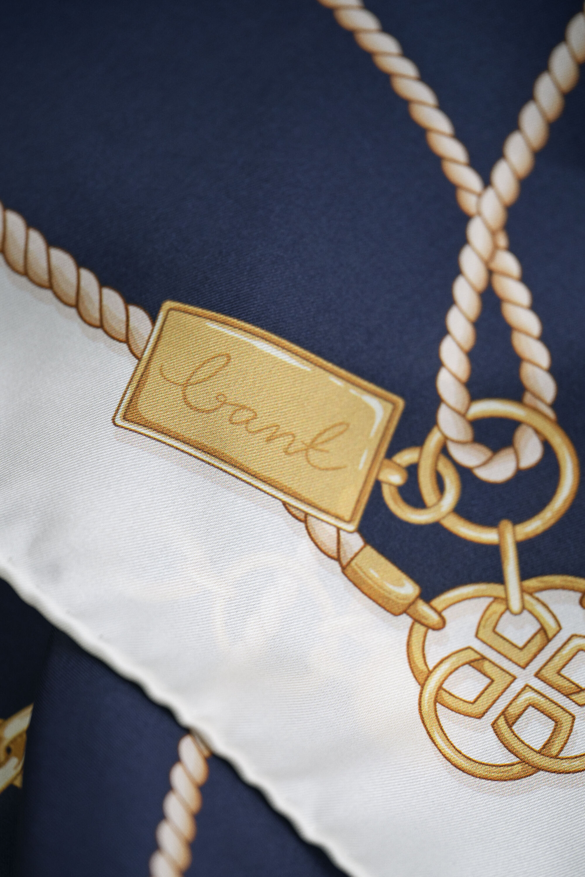 Foulard en soie à motif chaîne