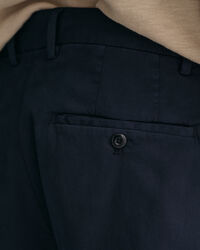 Relaxed Fit Tapered Anzughose aus Baumwolle