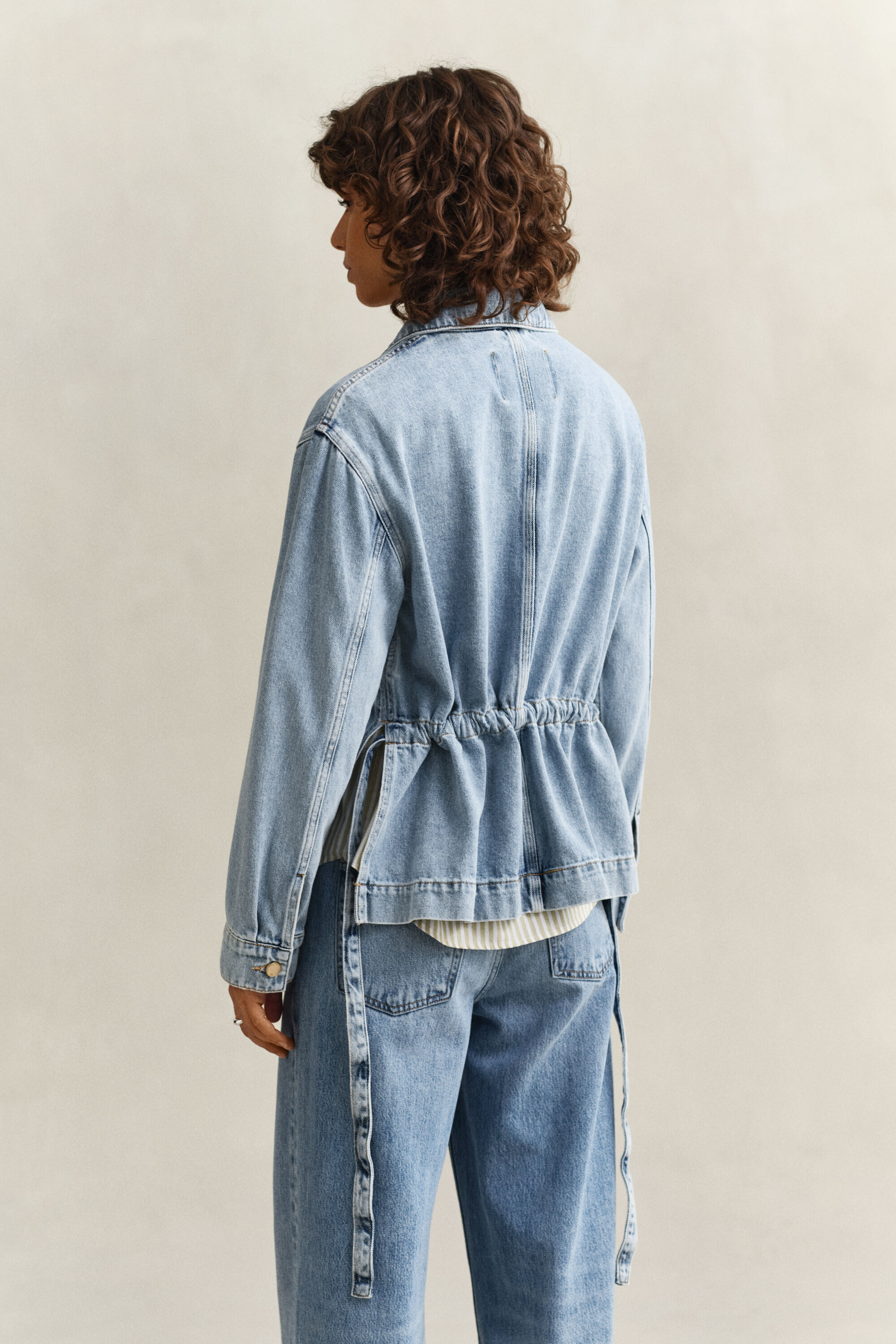 Giacca in denim con laccetti