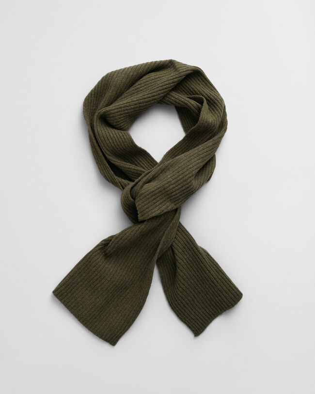 Beanie und Schal im Geschenkset