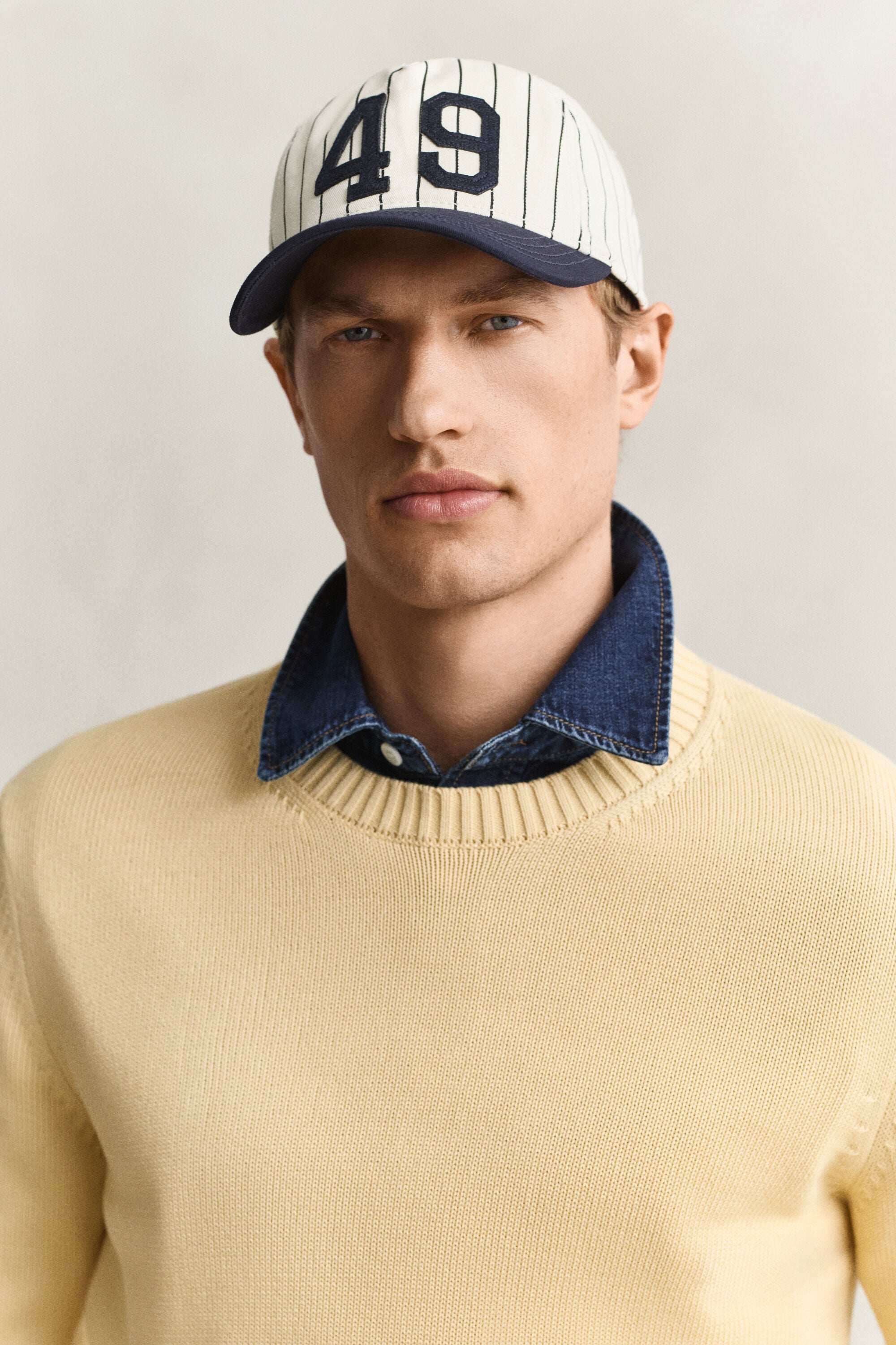 Gestreiftes Cap
