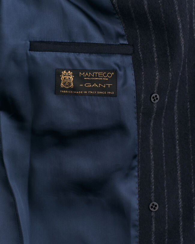 Wollmantel mit Nadelstreifen