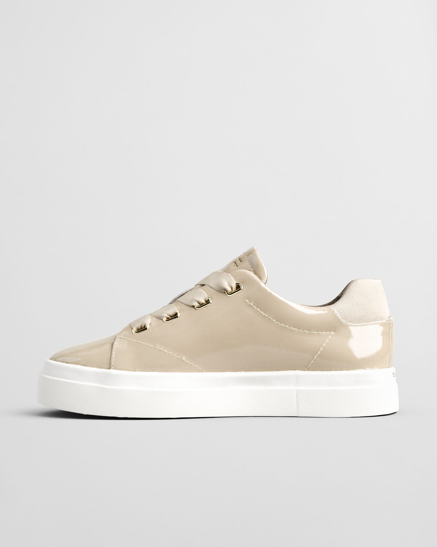 Avona Sneaker aus Lackleder