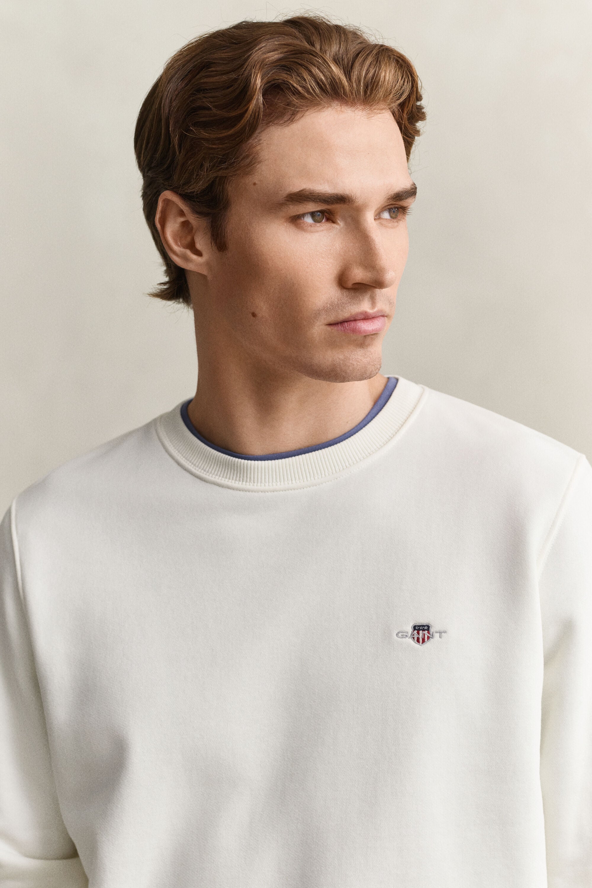 Sweat-shirt col rond avec écusson