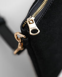 Umhängetasche aus Veloursleder