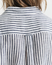 Gestreiftes Hemdblusenkleid aus Leinen