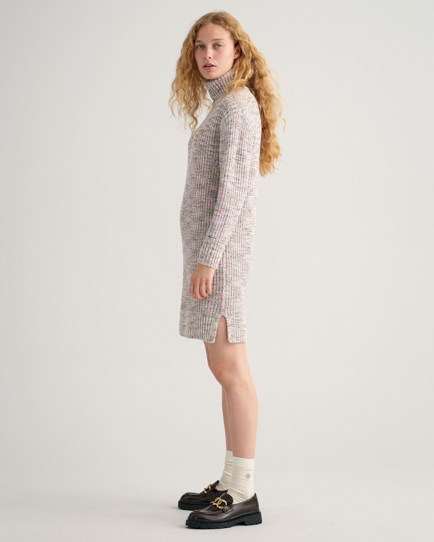 Mehrfarbiges Rollkragenkleid