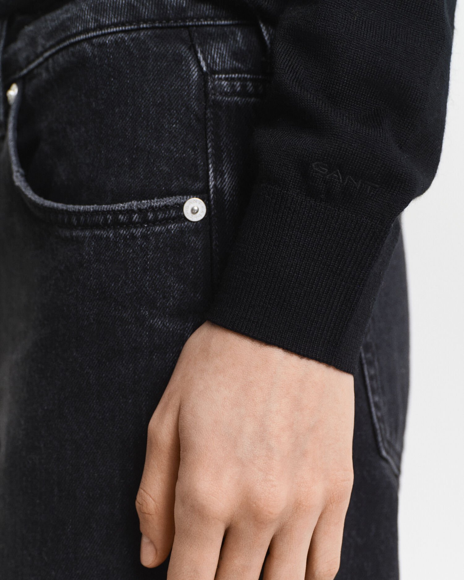 Maglia girocollo in finissima lana merino