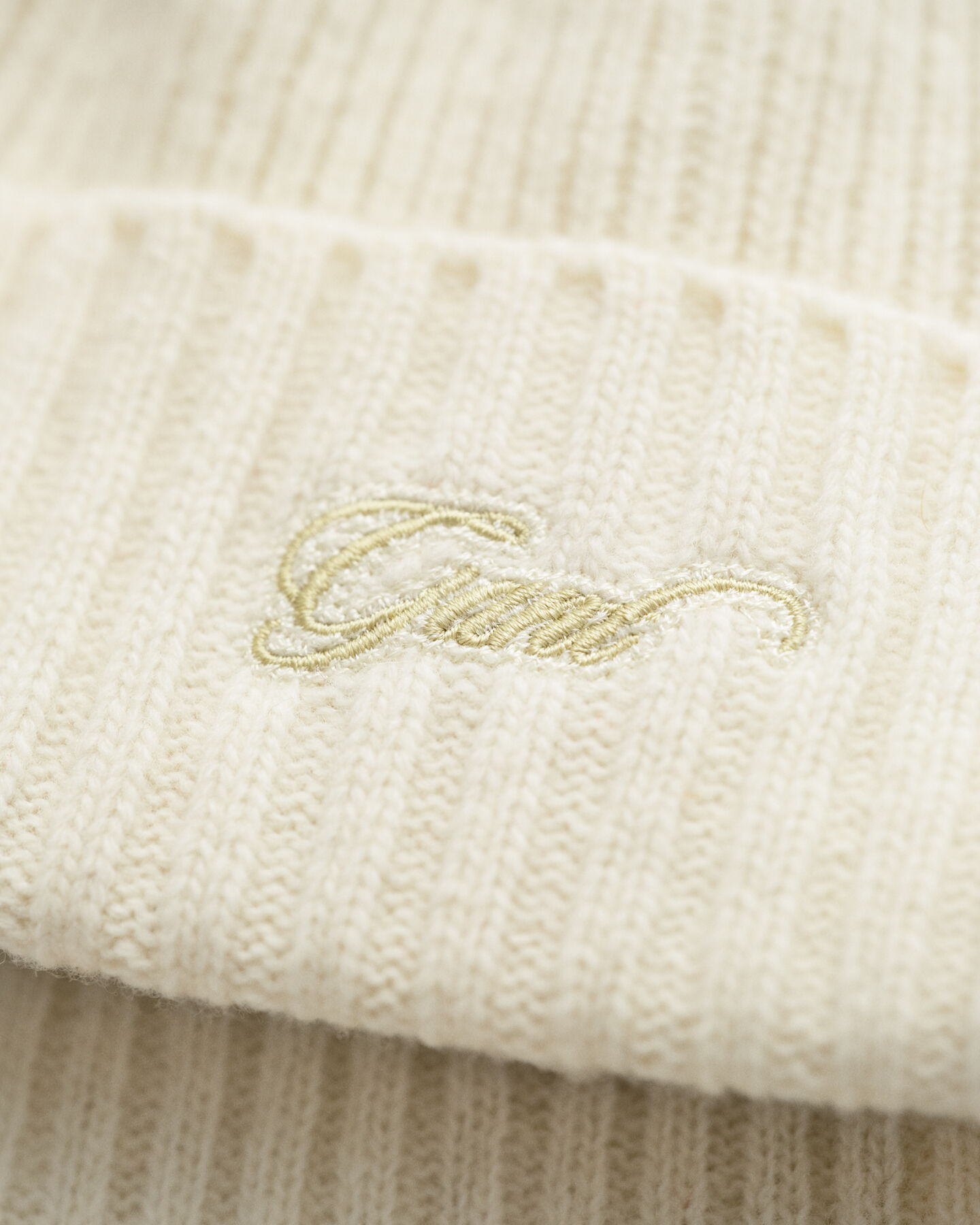 Script Beanie und Schal im Geschenkset