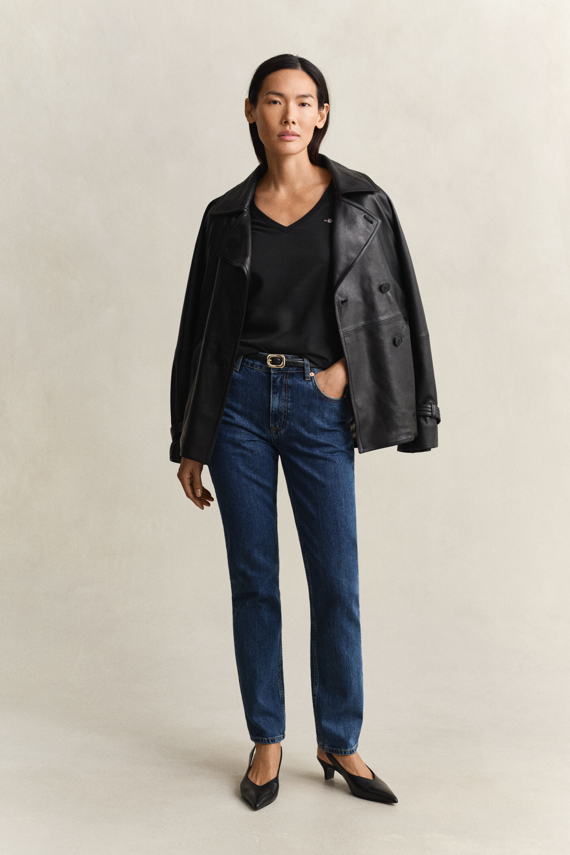 T-shirt col V Shield