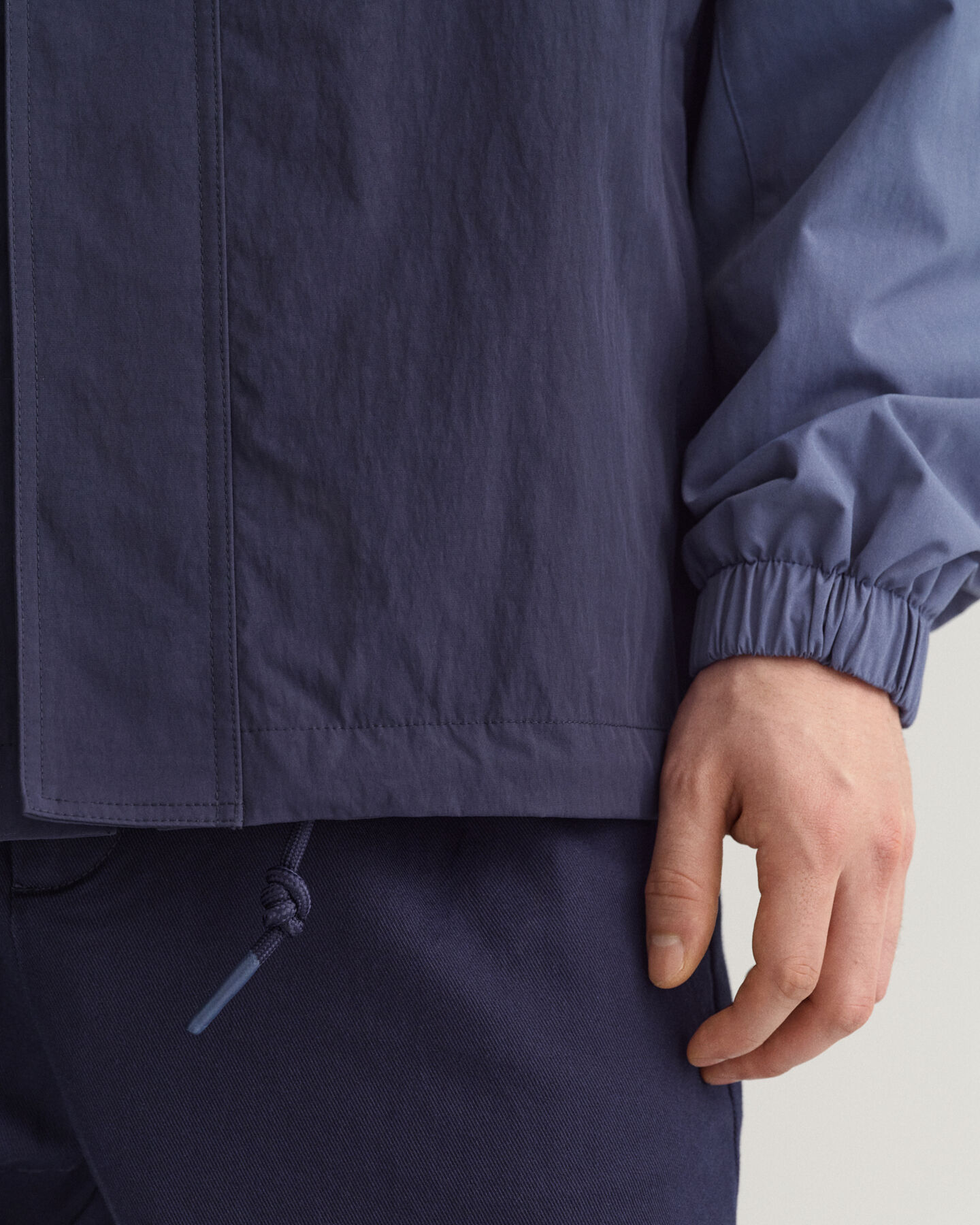 Kapuzenjacke im Blockfarbendesign