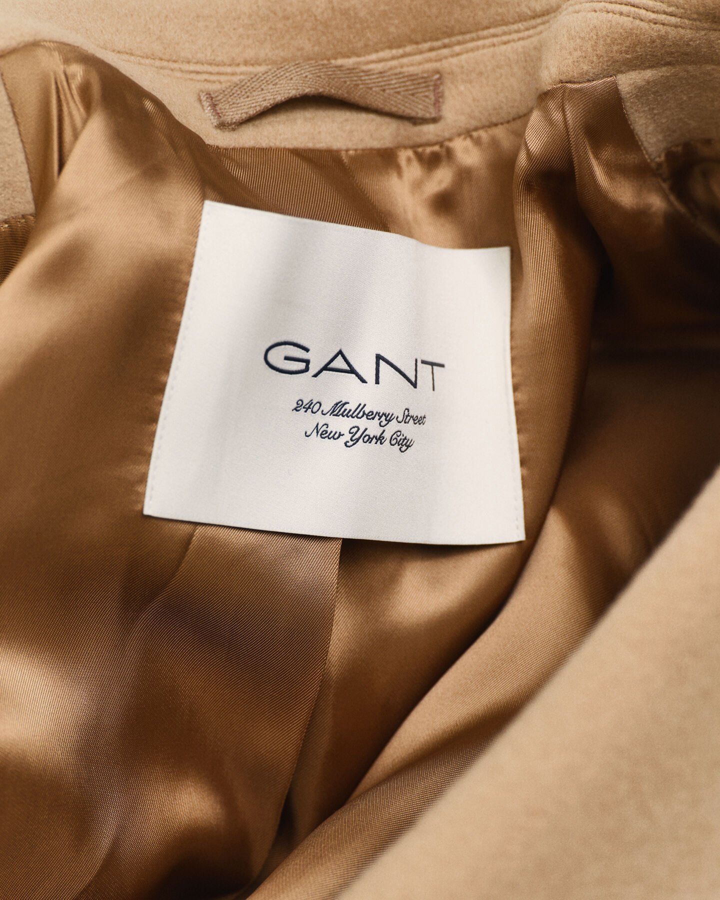 Zweireihiger Wollmantel