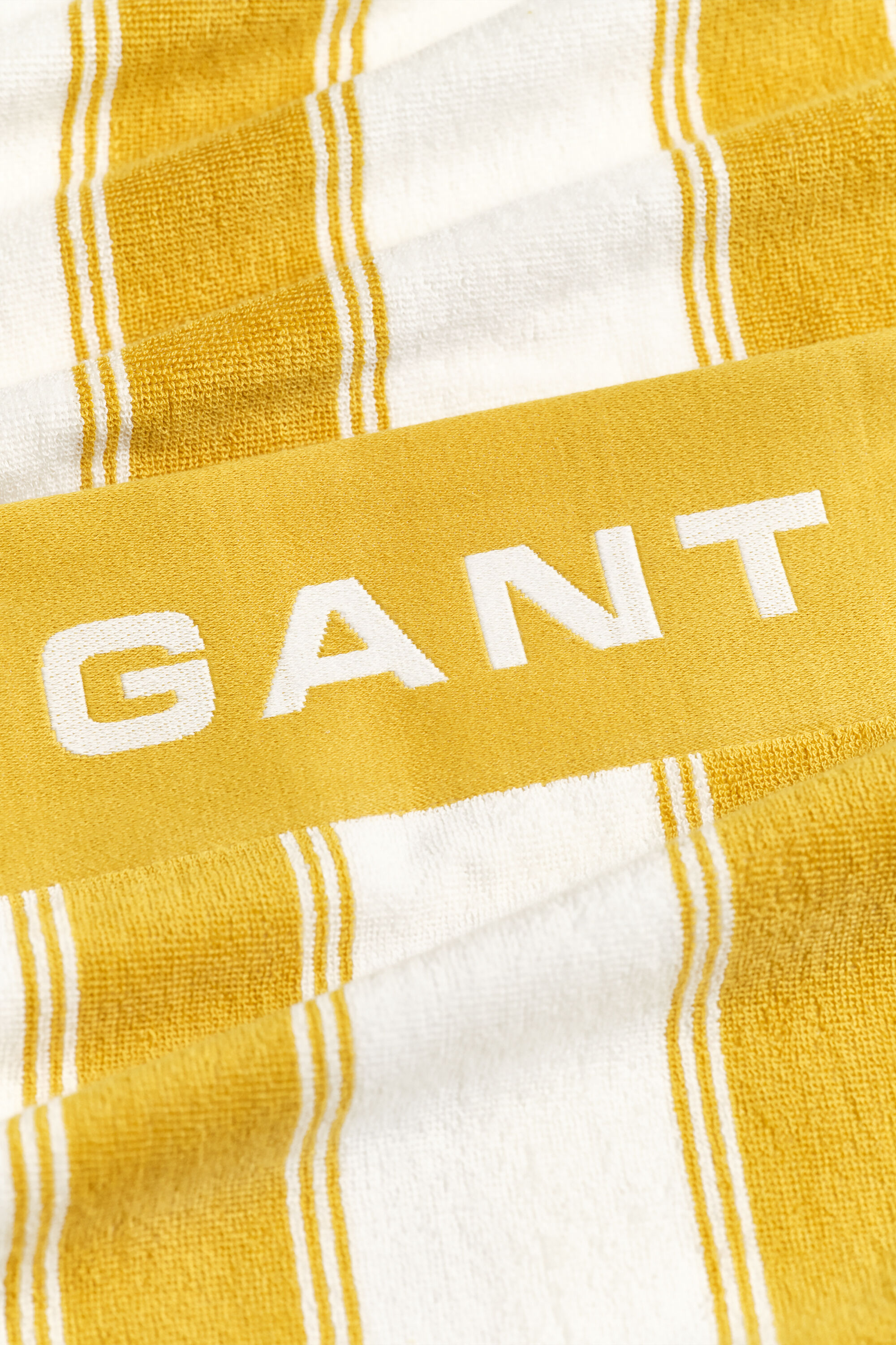 Strandtuch mit Yacht-Streifen