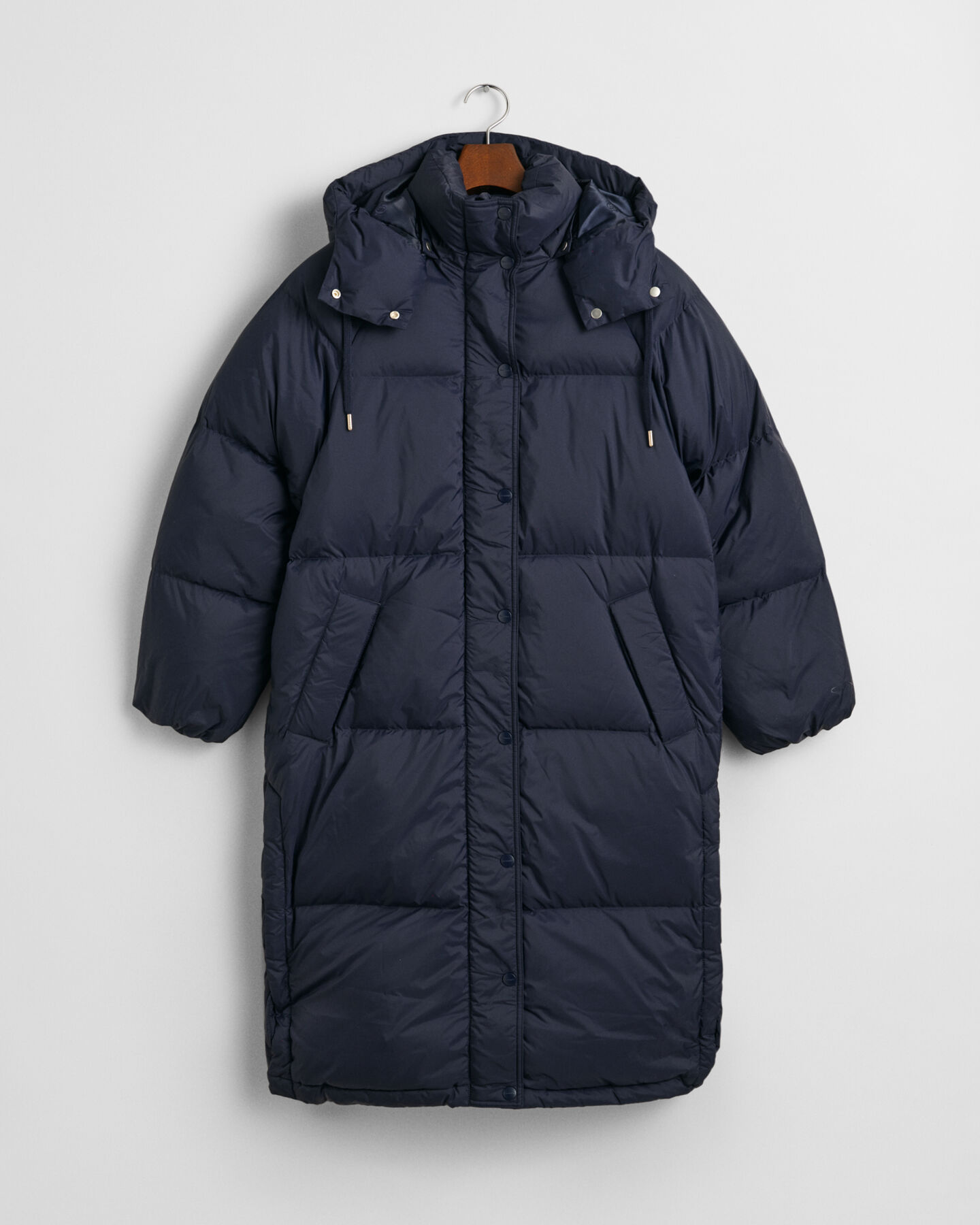 Langer Daunenmantel