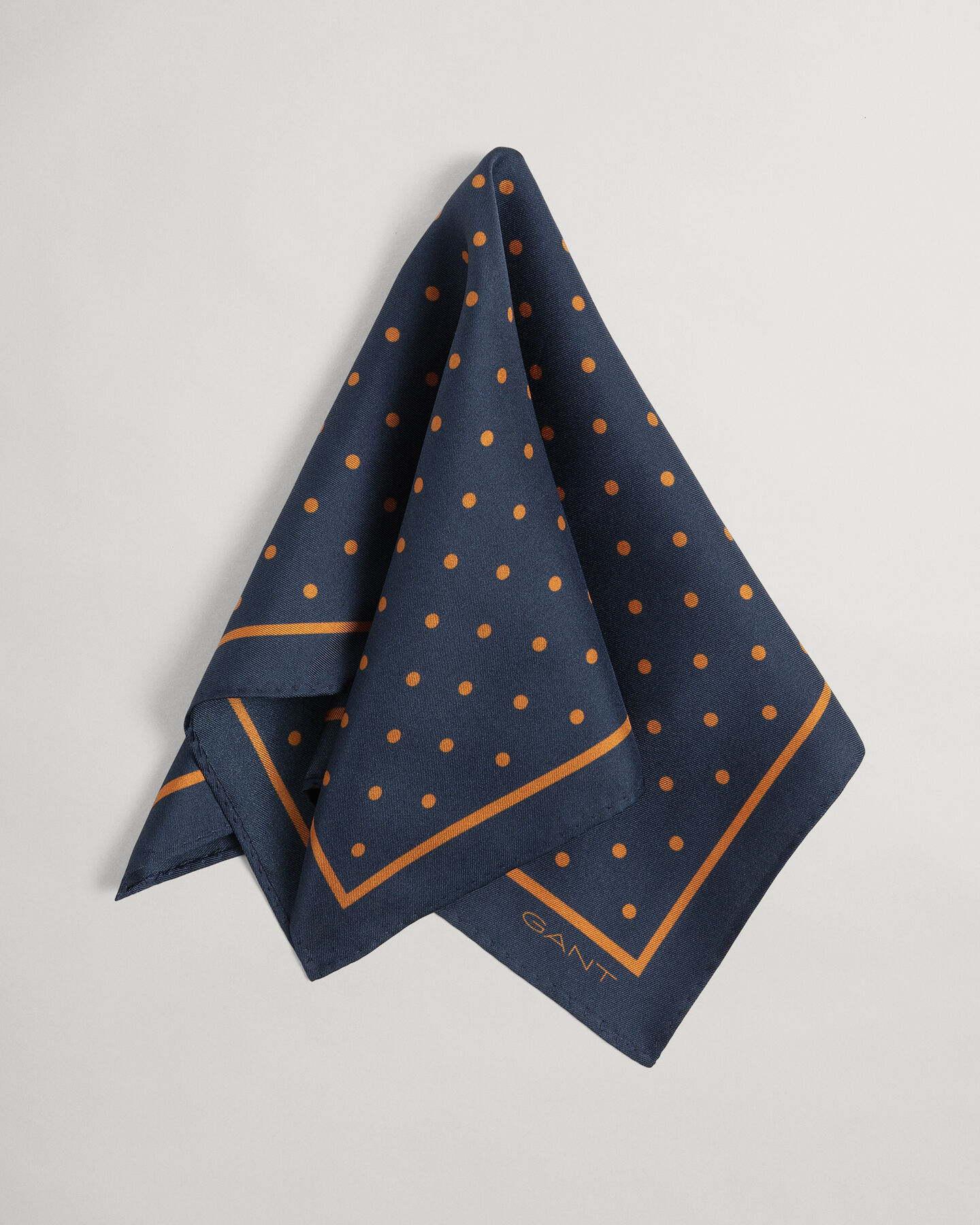 Einstecktuch mit Punktmuster