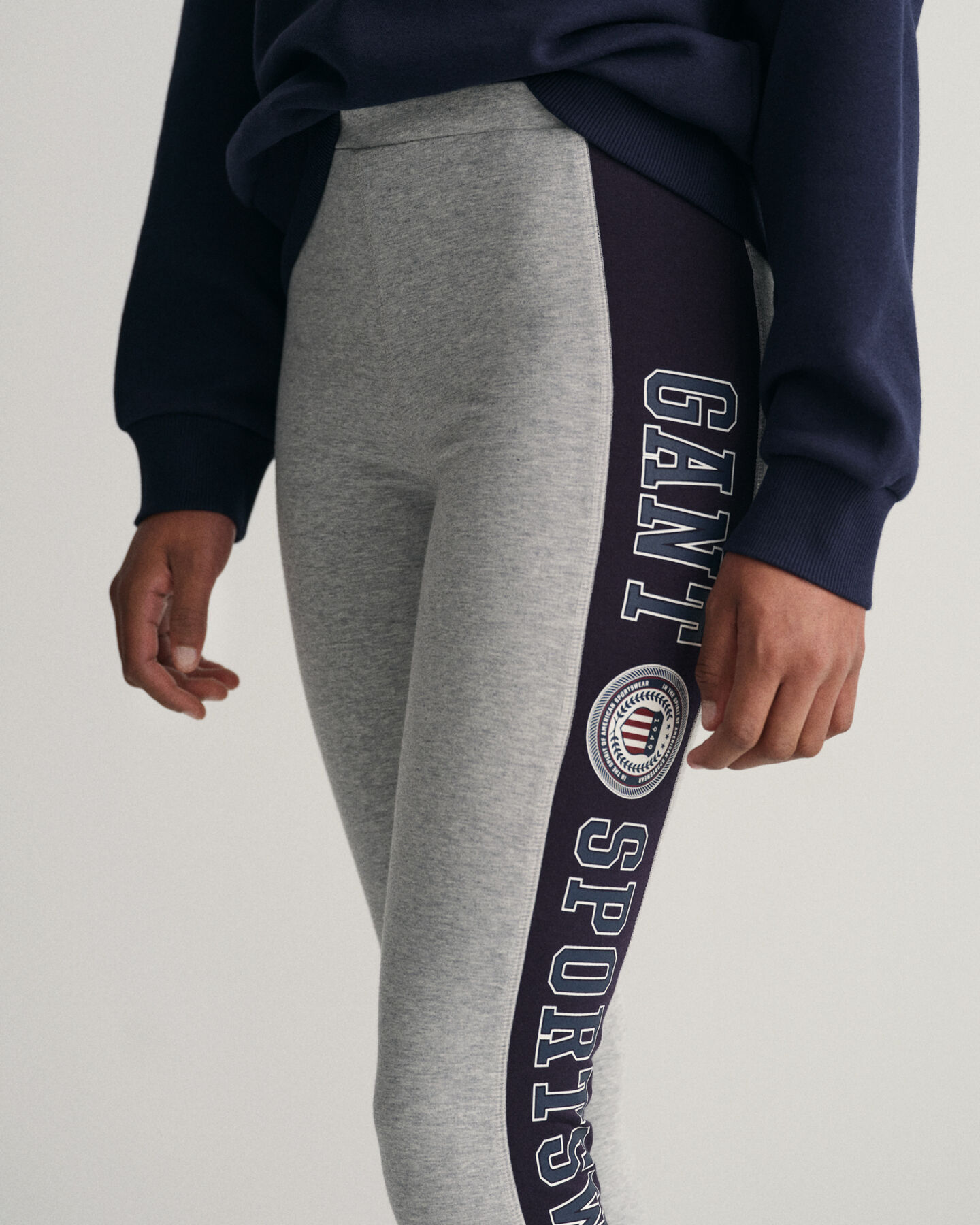 Teen Girls Crest Shield Leggings