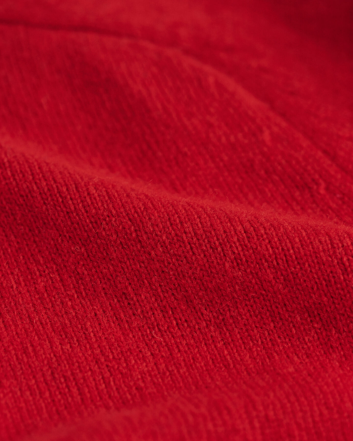 Rundhalspullover aus Wolle mit Sattelschulter