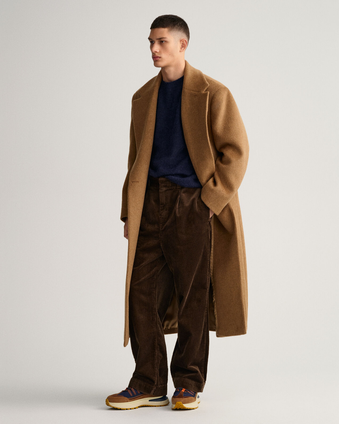 Cordhose mit weitem Bein