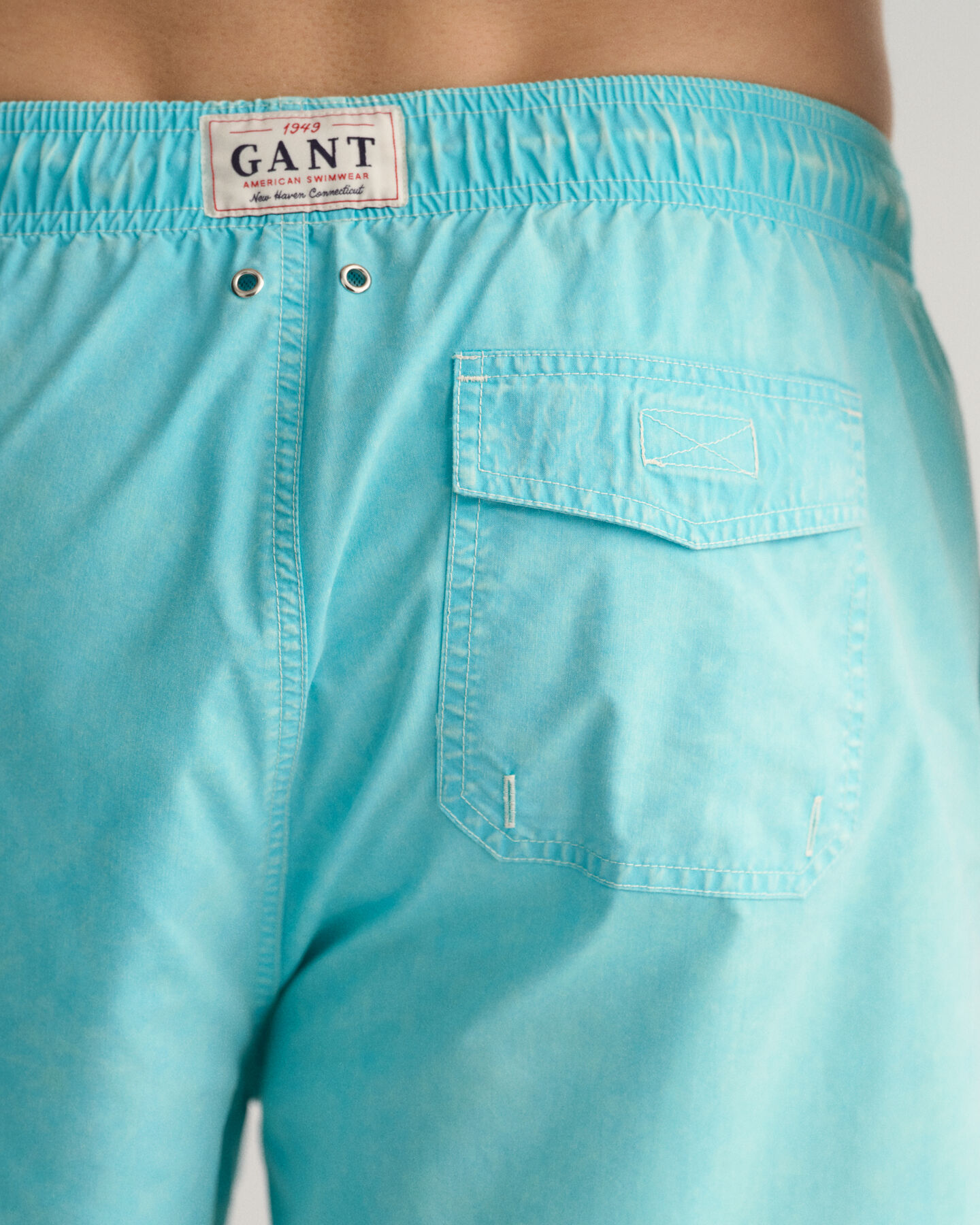 Classic Fit Sunfaded Badeshorts