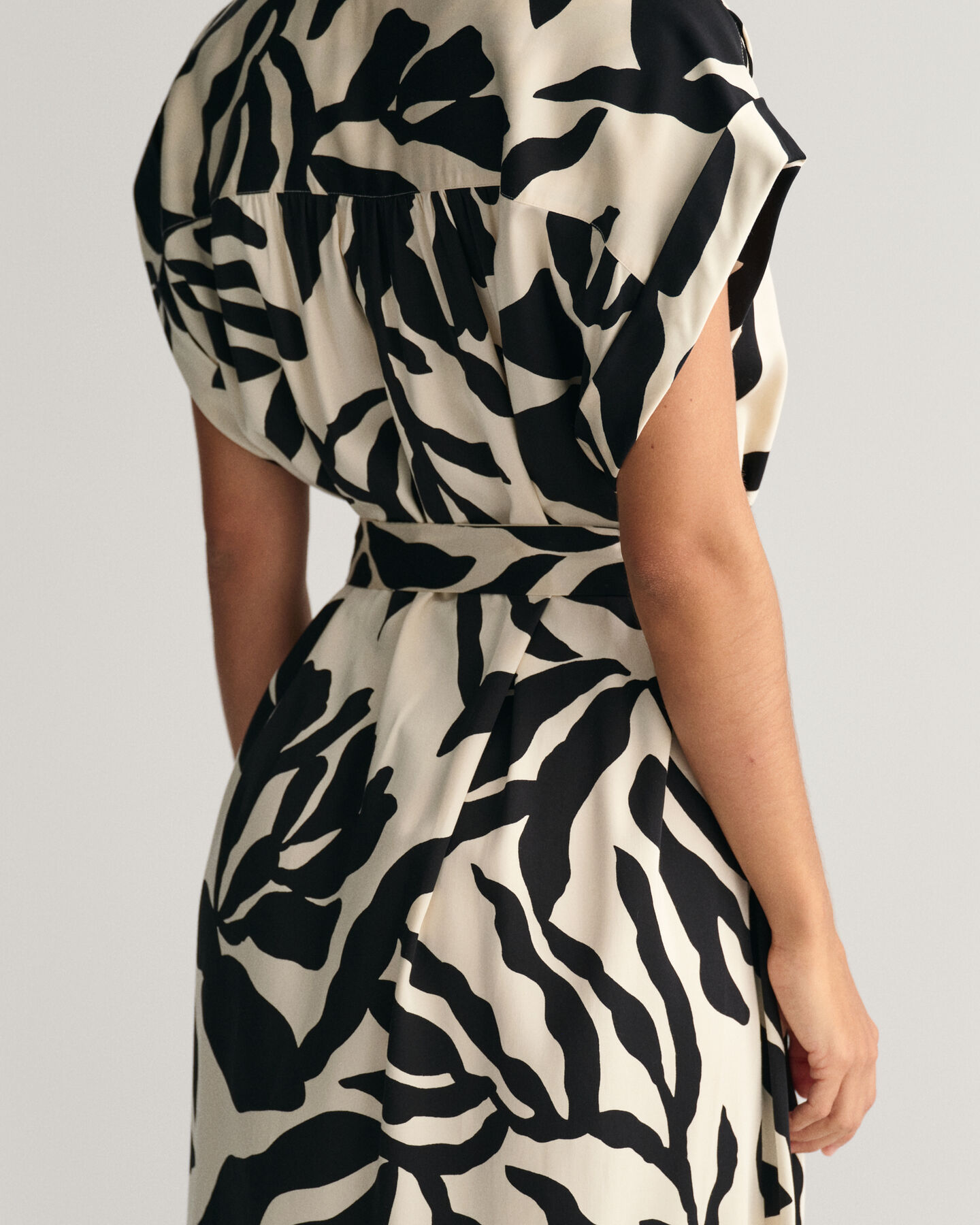 Palm Print Kurzarmkleid