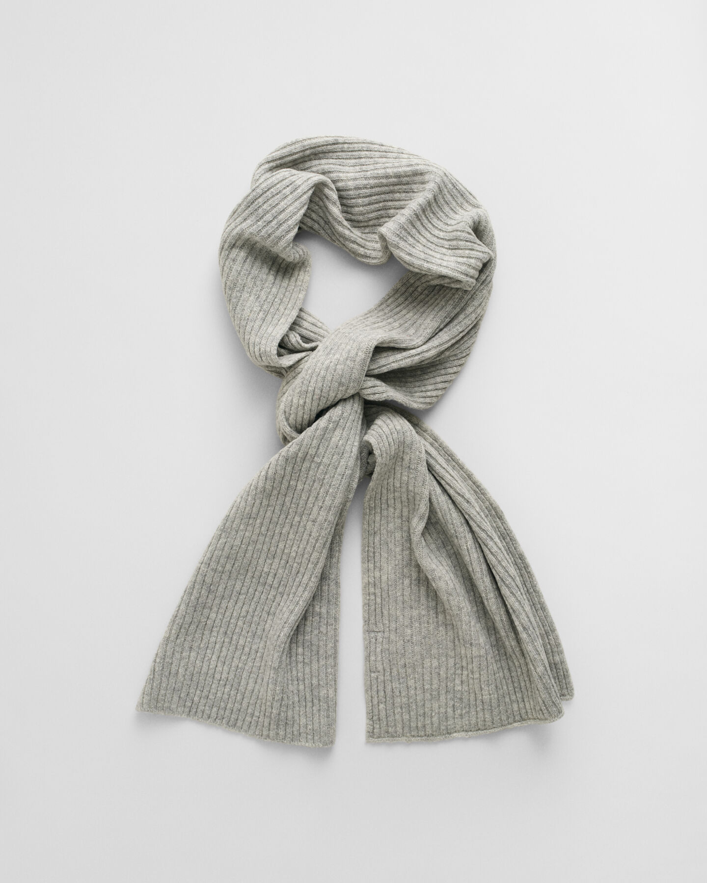 Script Graphic Beanie und Schal im Geschenkset