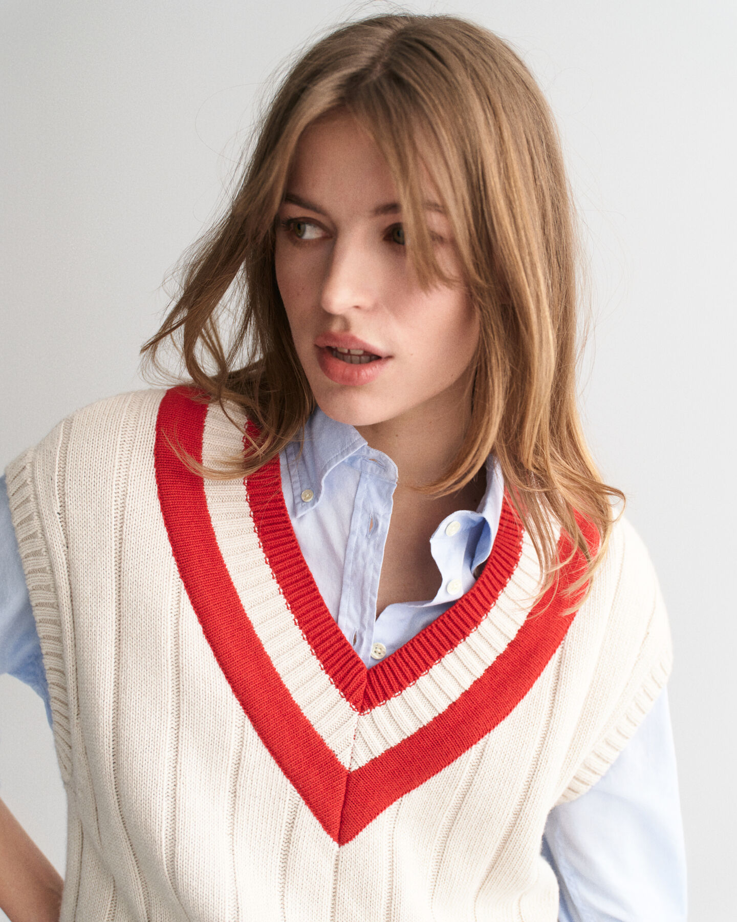 Kontrast Pullunder mit V-Ausschnitt