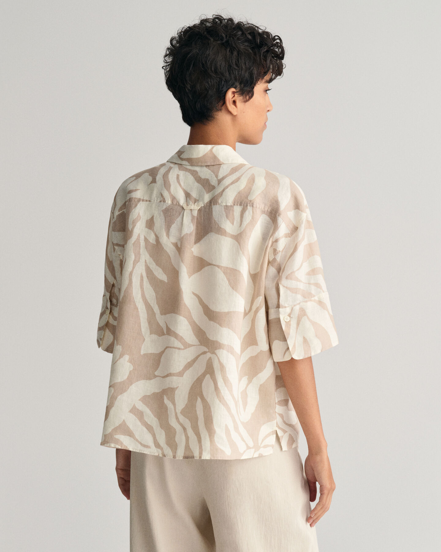 Relaxed Fit Palm Print Leinen Kurzarmbluse
