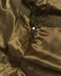 Mittellange Daunenjacke