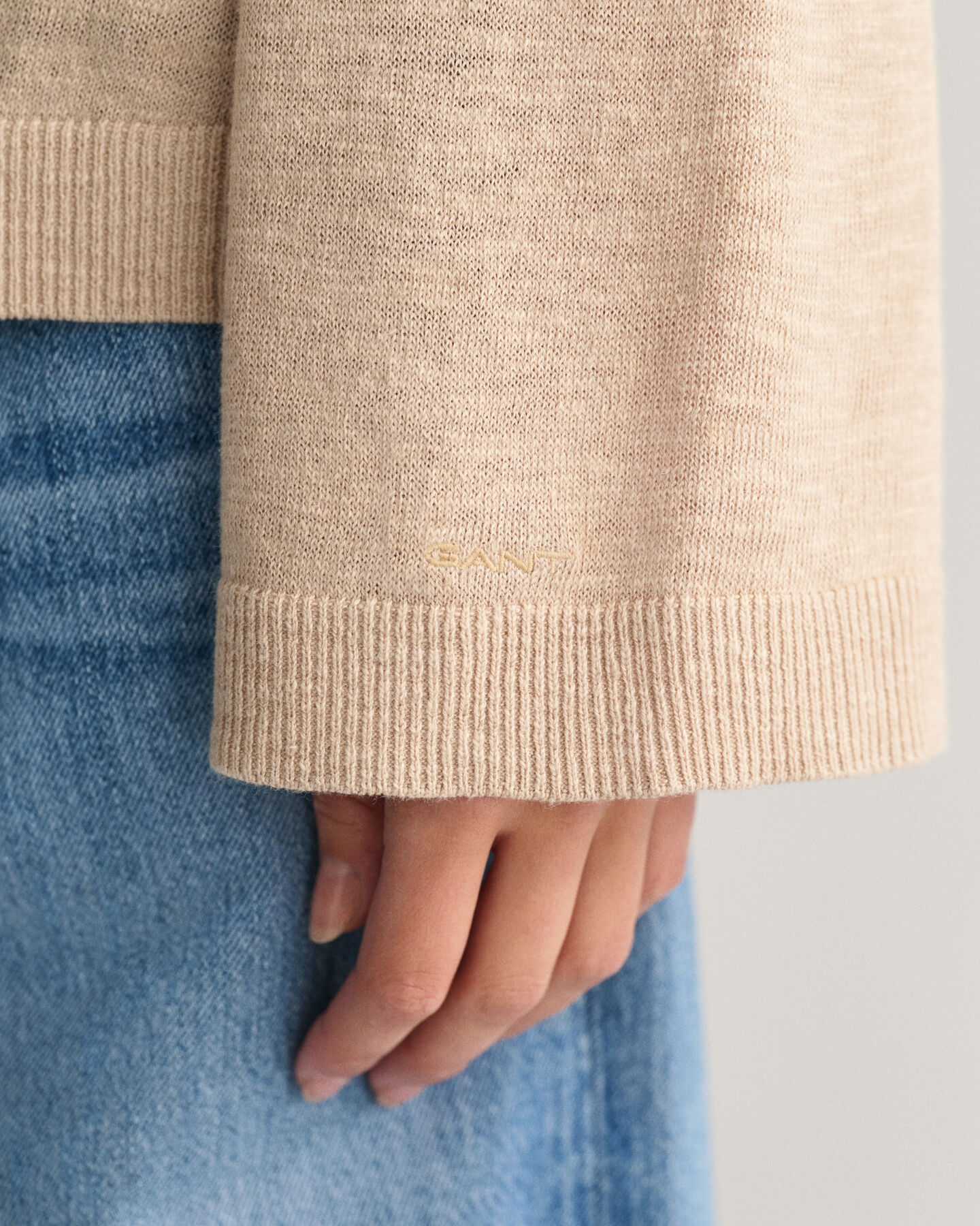 V-Neck Pullover aus Leinenmischgewebe