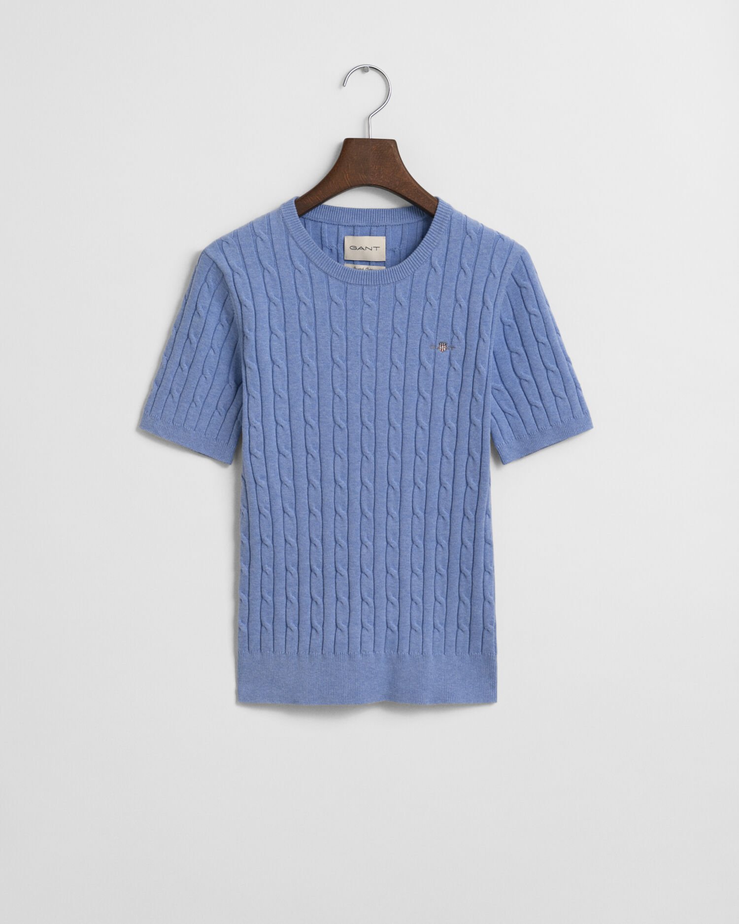 Maglia a trecce con maniche corte