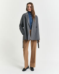 Handgenähte Jacke mit Gürtel