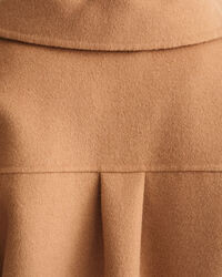 Handbestickte Hemdjacke