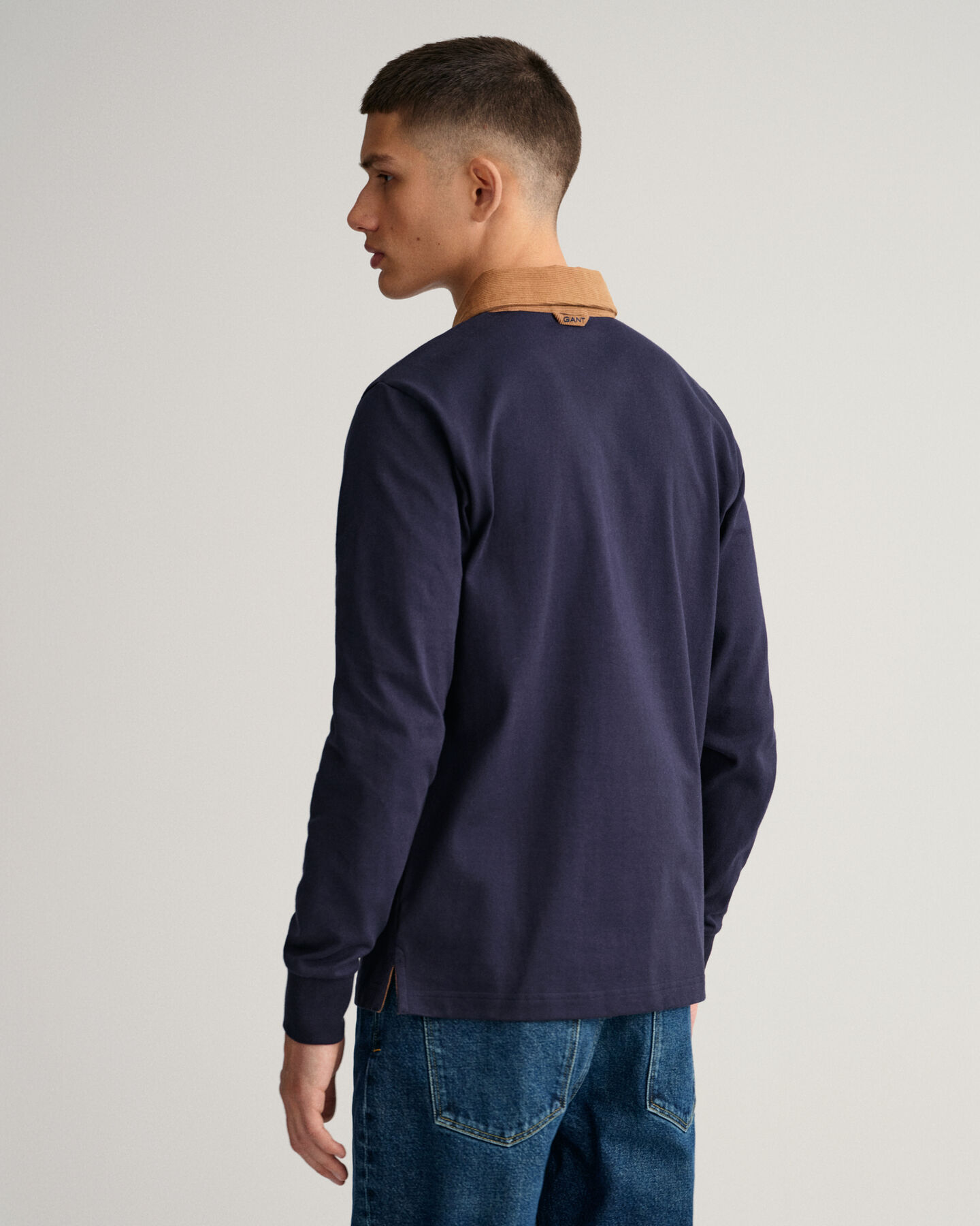 Heavy Rugger mit Cord-Kragen