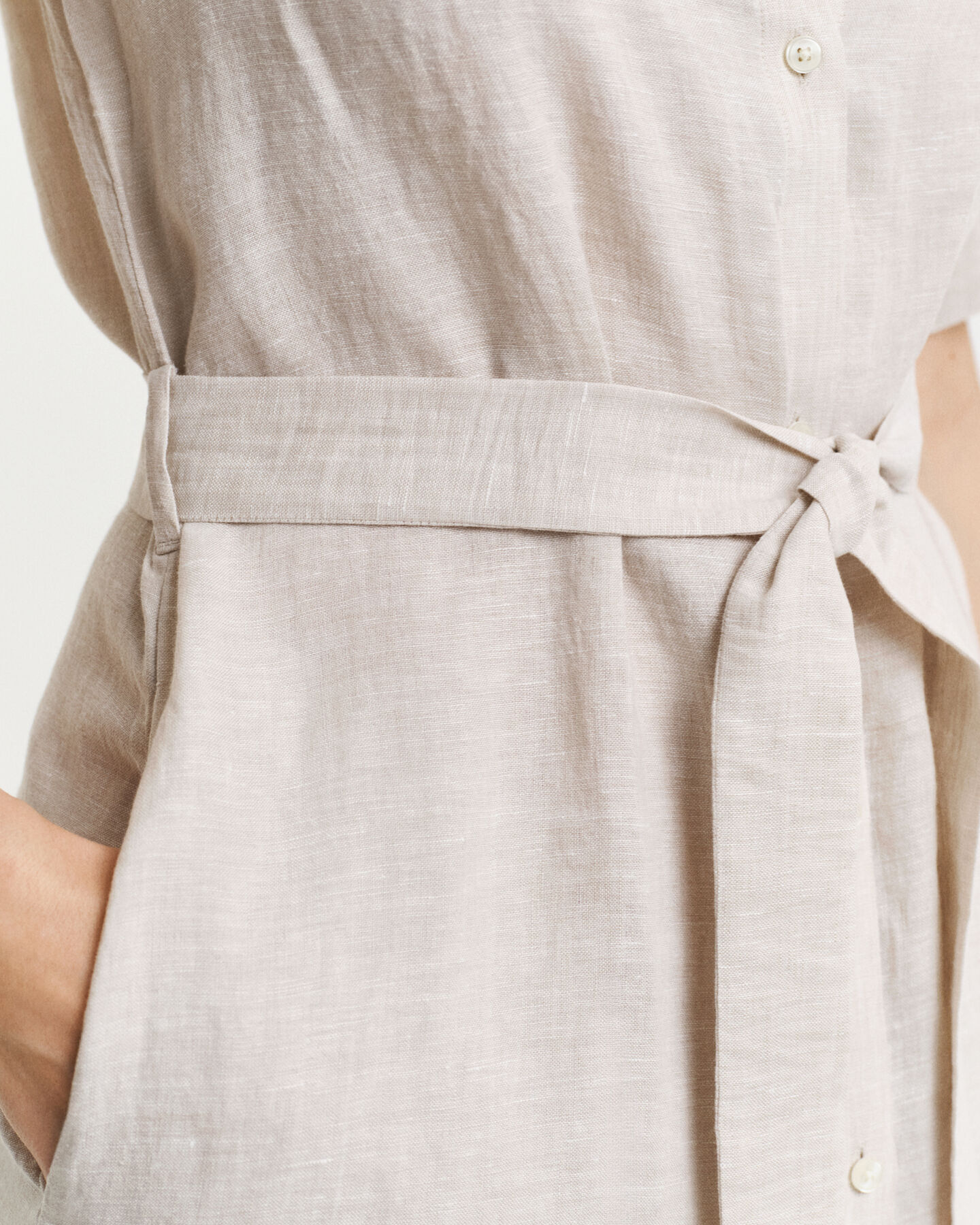 Kurz&auml;rmeliges Hemdblusenkleid aus Leinen