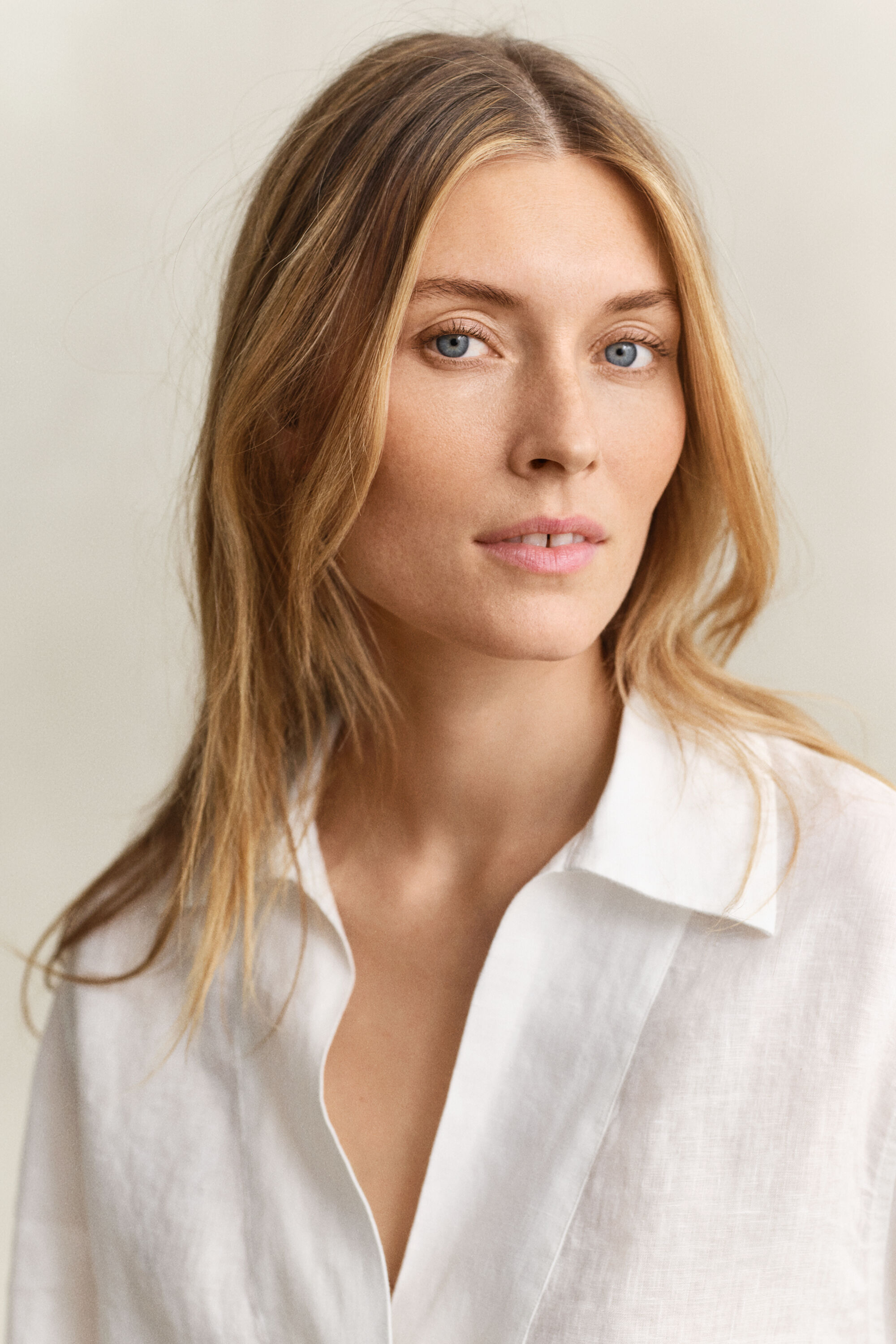 Chemise à encolure ouverte en lin