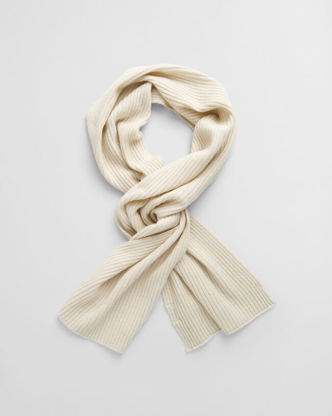 Beanie und Schal aus Wolle im Geschenkset