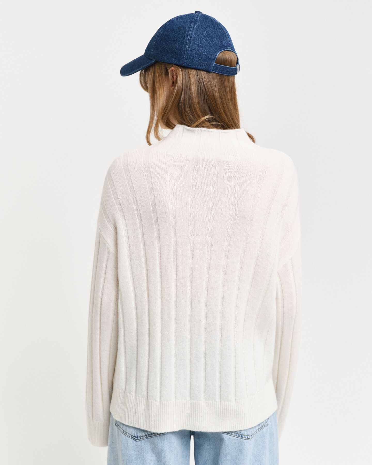 Breit gerippter Wollpullover mit Stehkragen