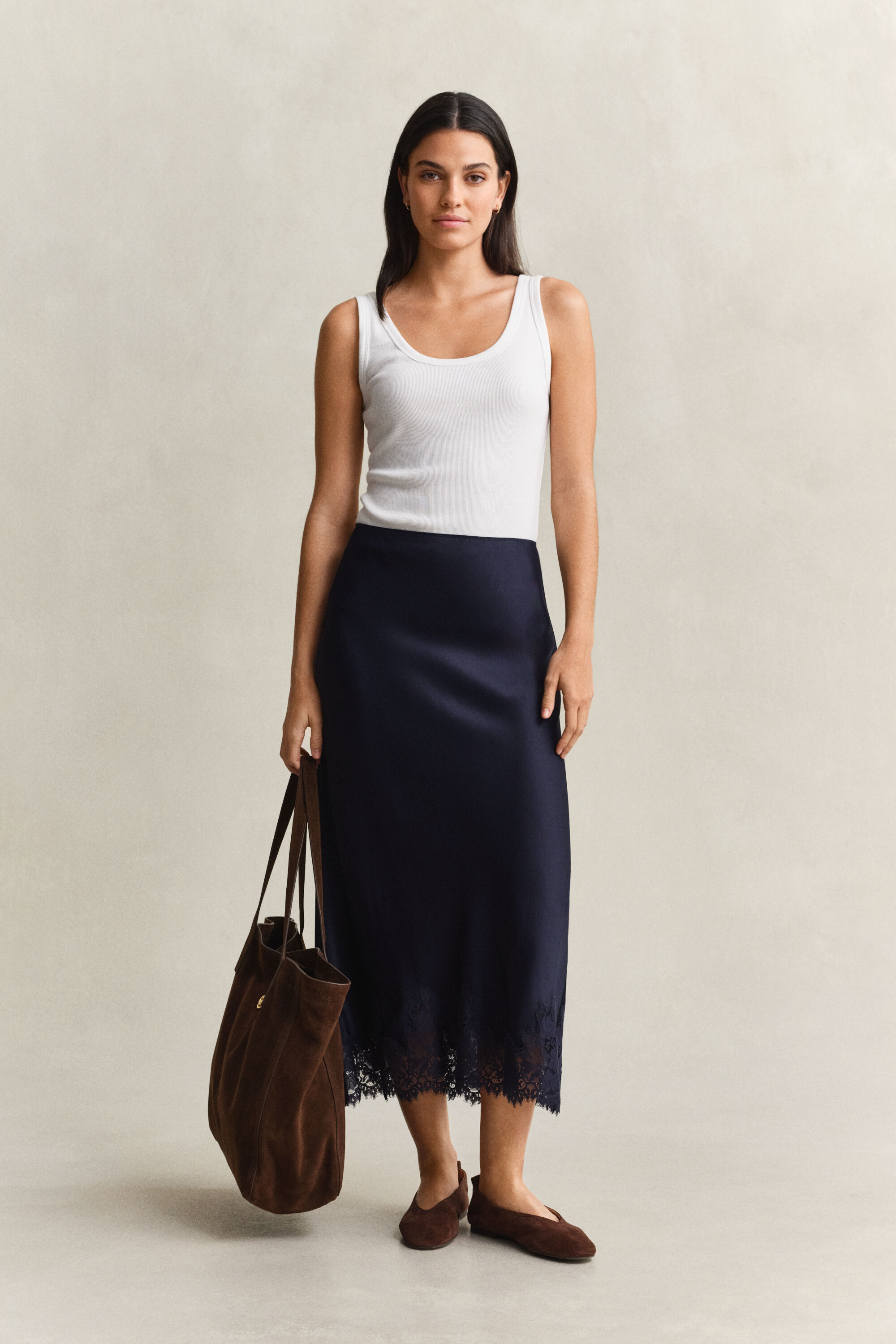 Midirock aus Satin mit Spitze