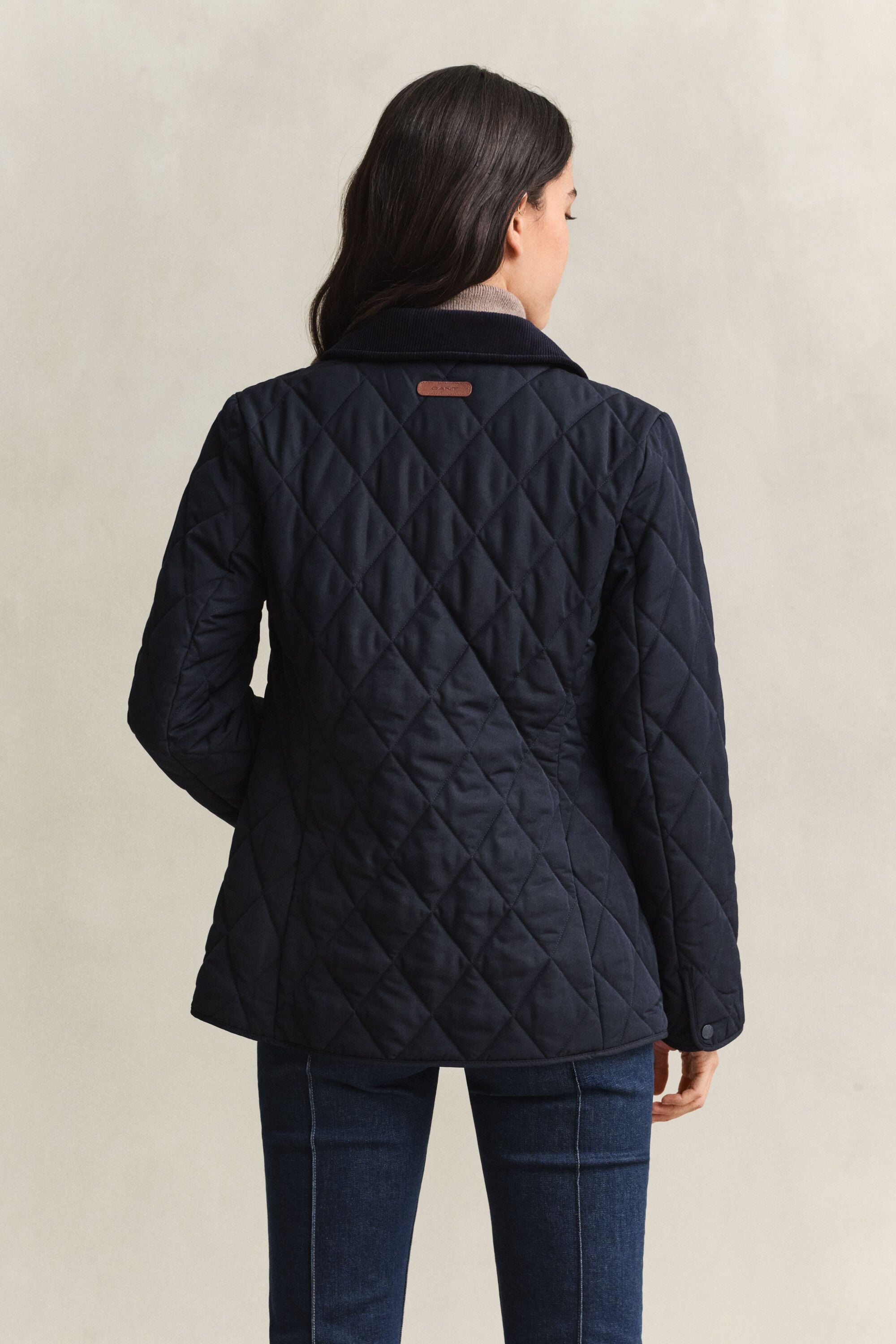 Taillierte Steppjacke