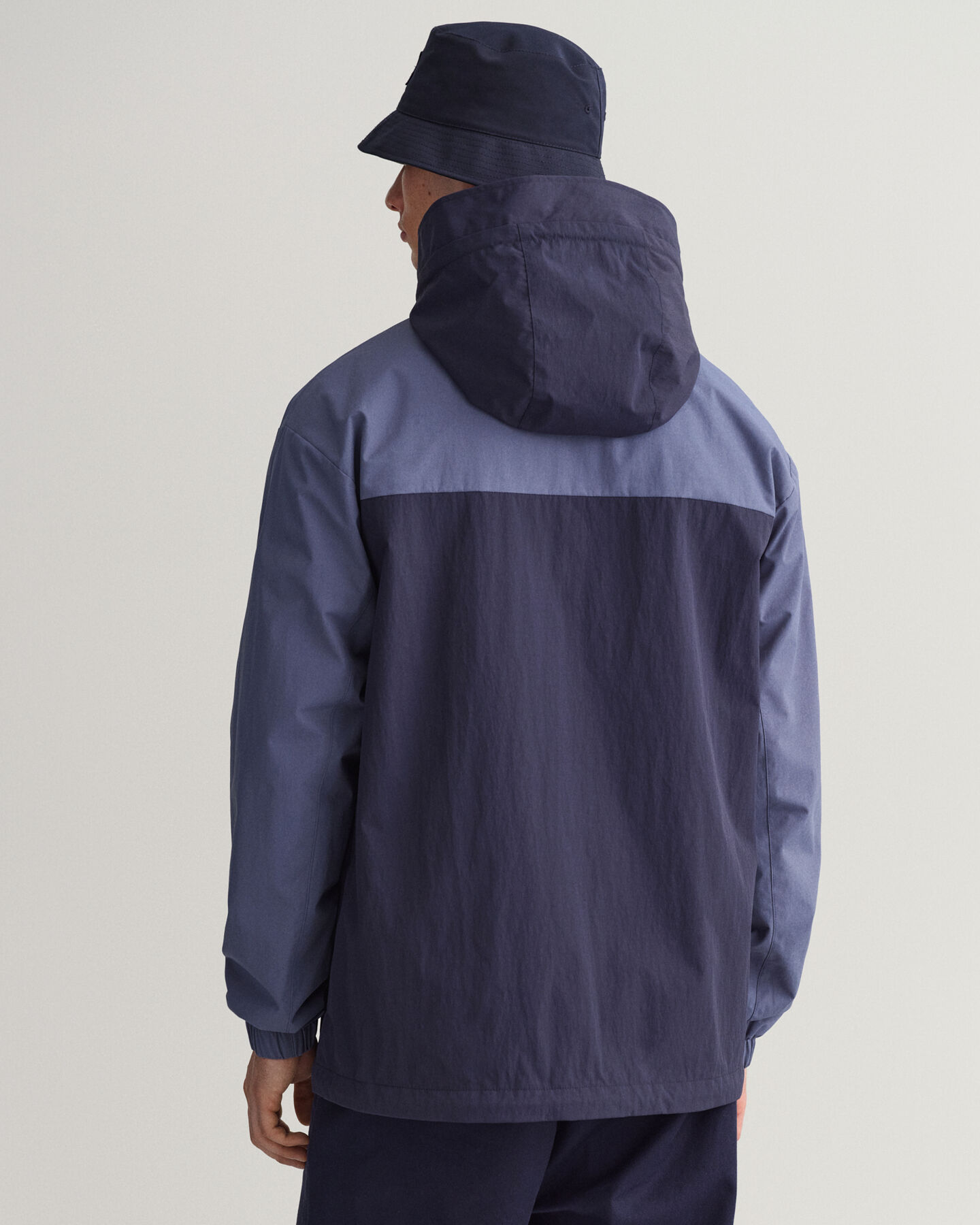 Kapuzenjacke im Blockfarbendesign