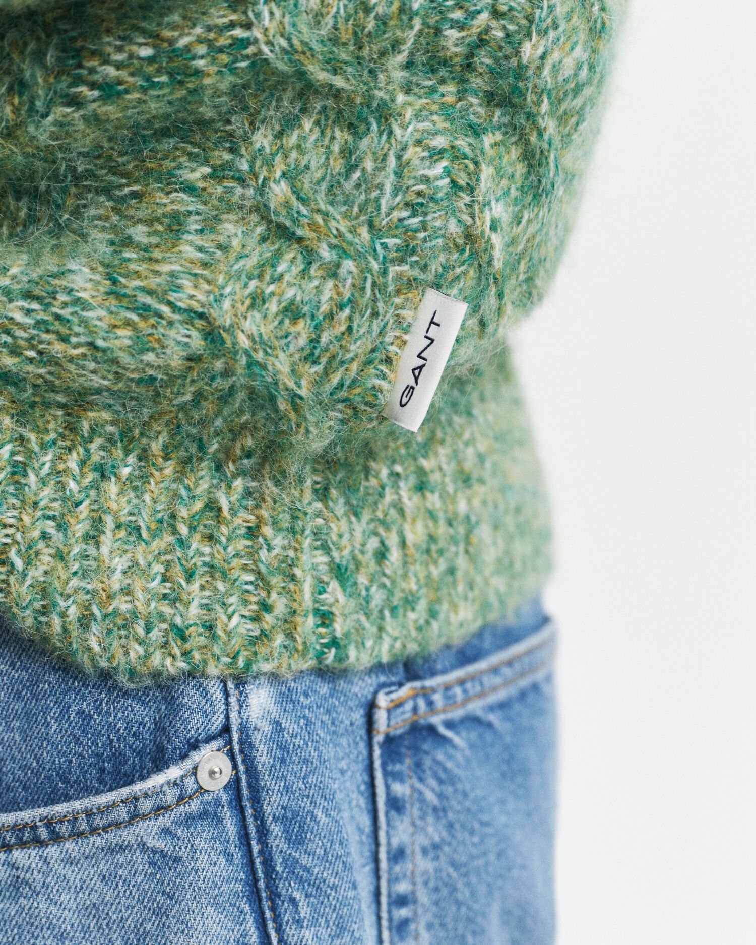 Pull col rond en maille torsadée