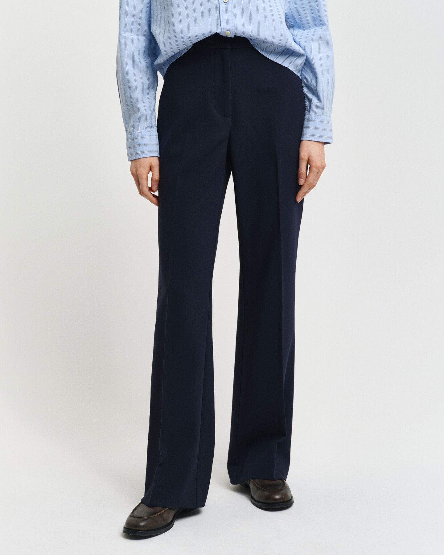 Slim Fit Slacks mit Schlag