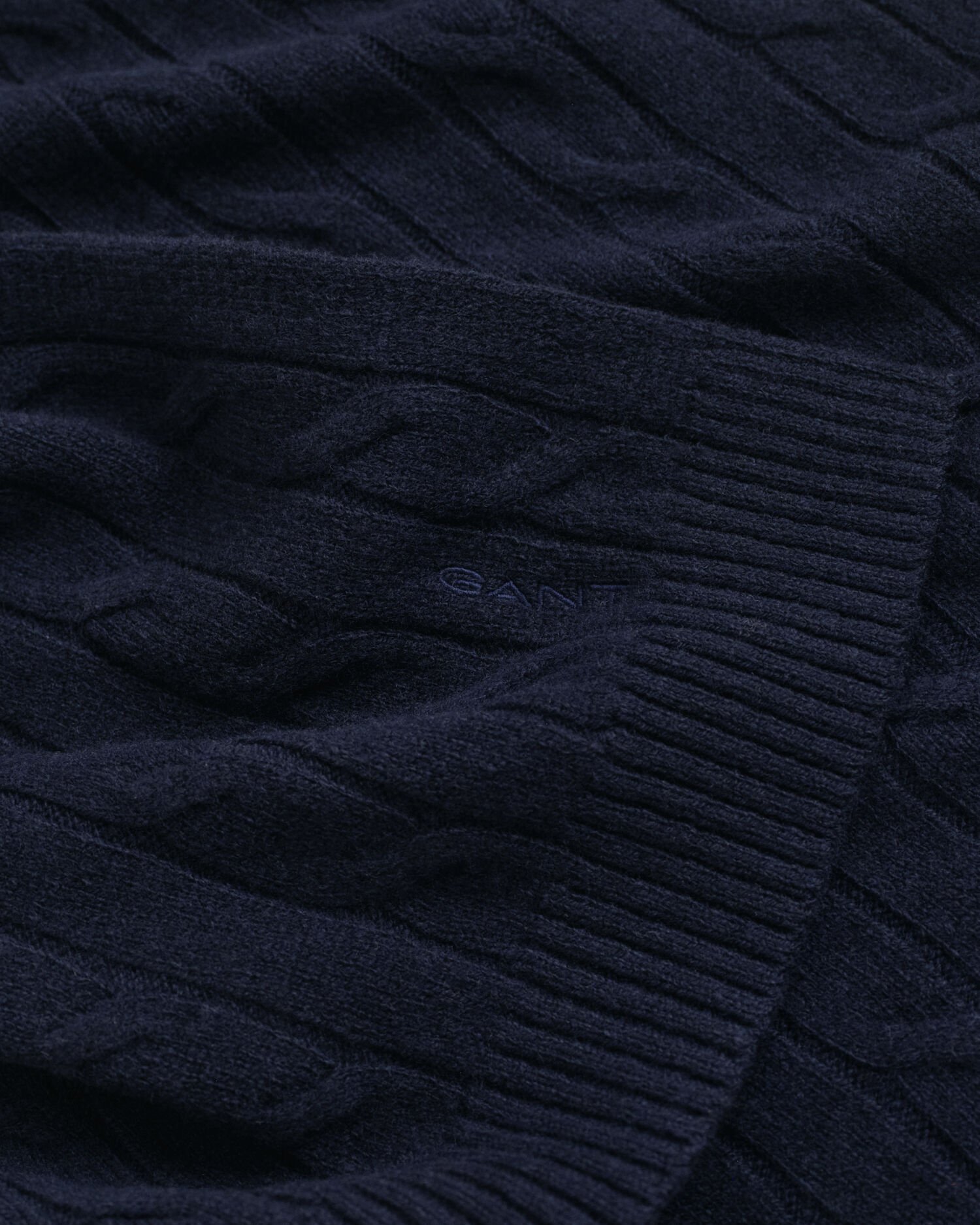 Cable Knit Wool Scarf