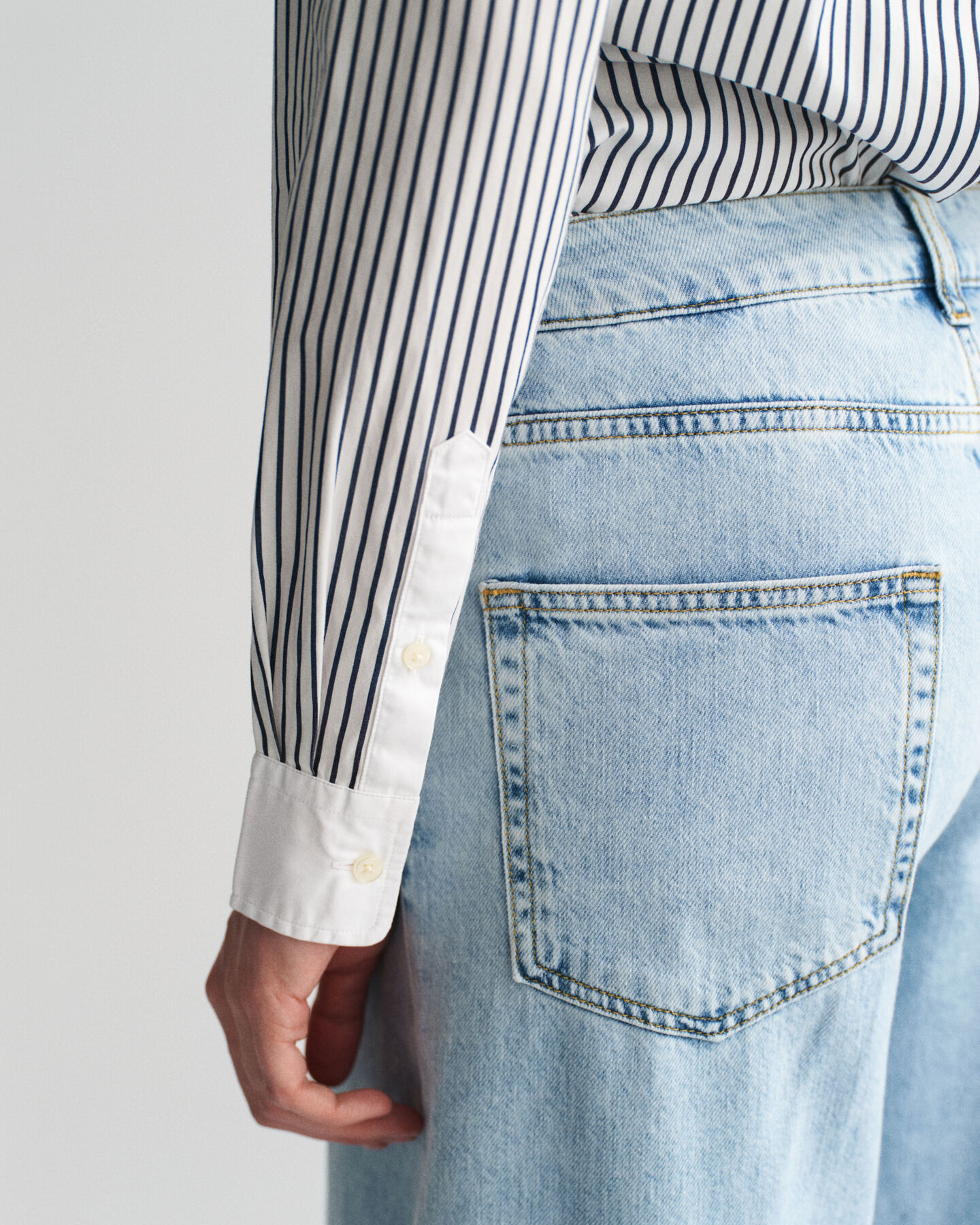 Regular Fit Bluse mit Kontrastkragen und Streifen